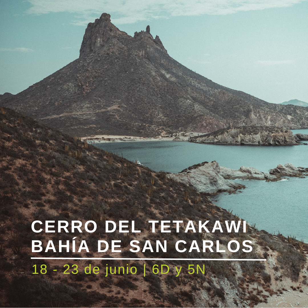 Cerro de Tetakawi desde la Bahía de San Carlos en Sonora